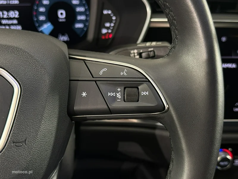 Audi Q3 F3 15