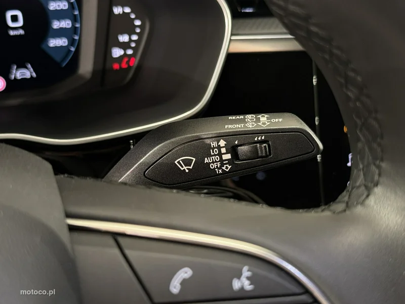 Audi Q3 F3 17