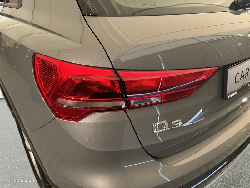 Audi Q3 F3 11