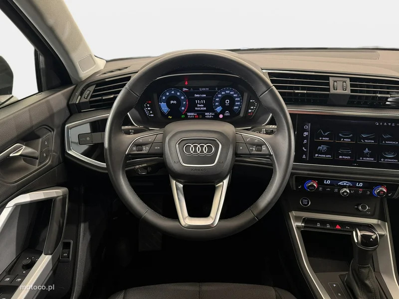 Audi Q3 F3 13