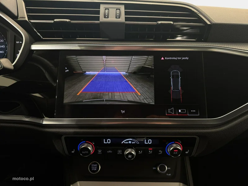 Audi Q3 F3 20