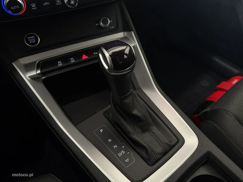 Audi Q3 F3 24
