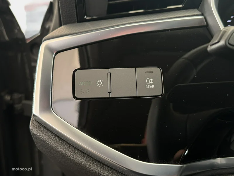 Audi Q3 F3 30
