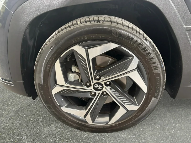 Hyundai TUCSON 10