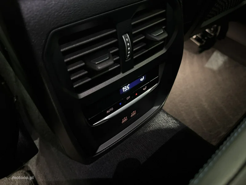 BMW Seria 4 G22 420 37