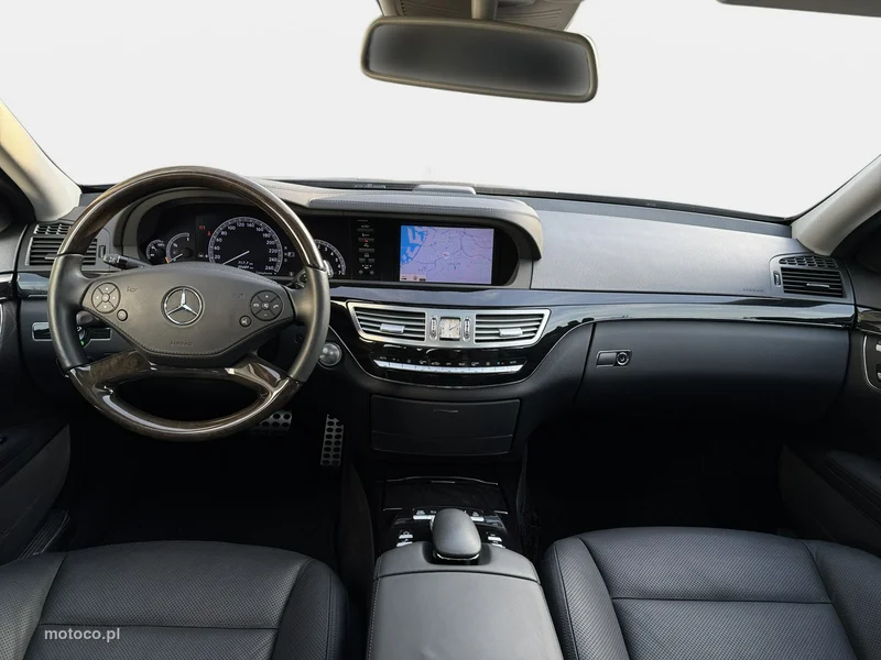 Mercedes-Benz Klasa S W221 S 550 12