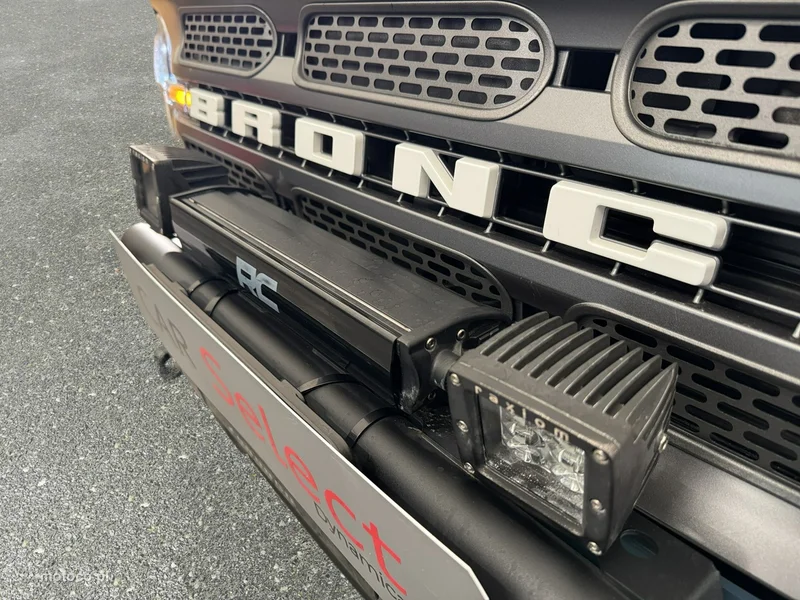 Ford Bronco 9