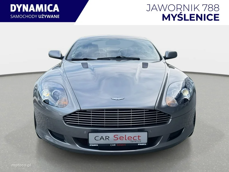 Aston Martin DB9 3