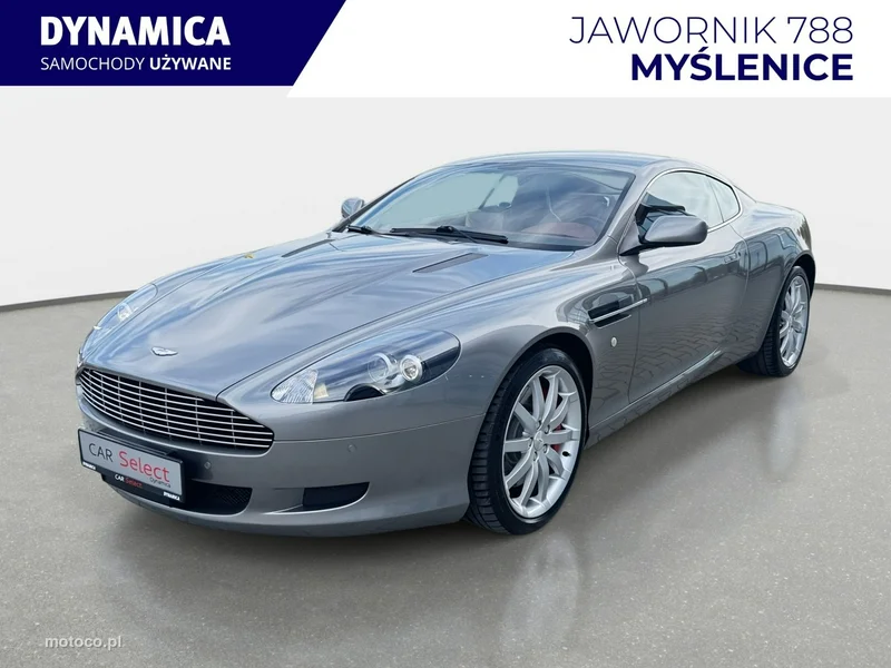 Aston Martin DB9 4