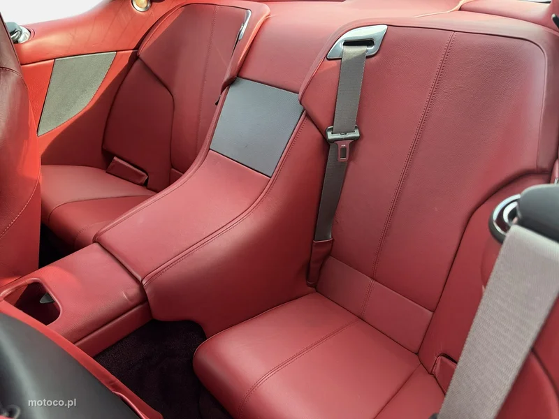 Aston Martin DB9 34