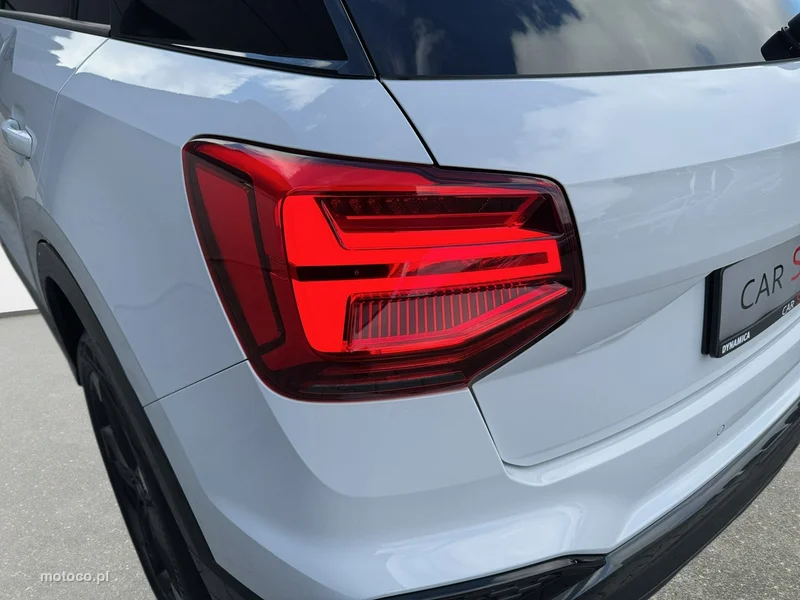 Audi Q2 11