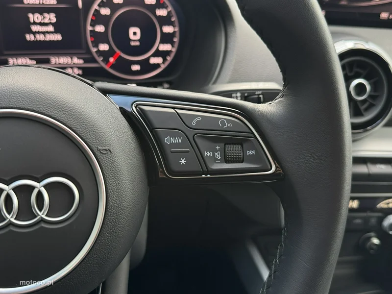 Audi Q2 15