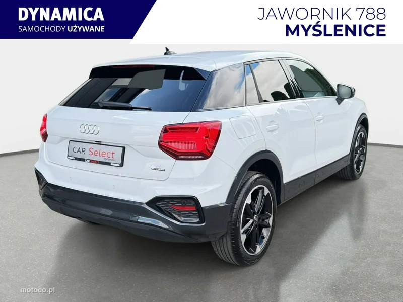 Audi Q2 8