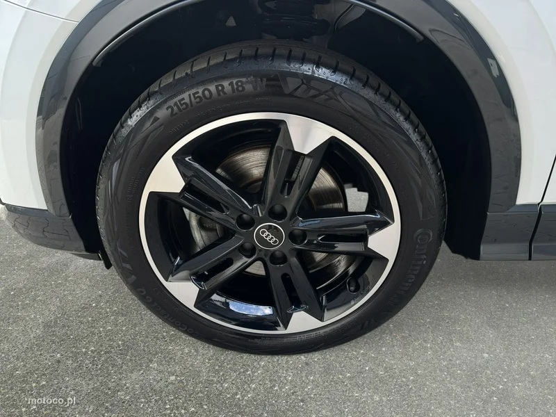 Audi Q2 10