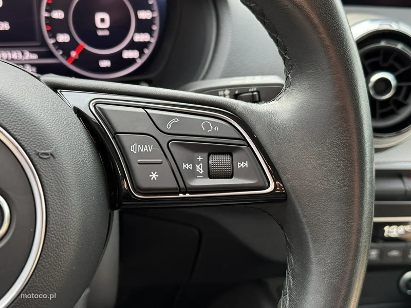 Audi Q2 15
