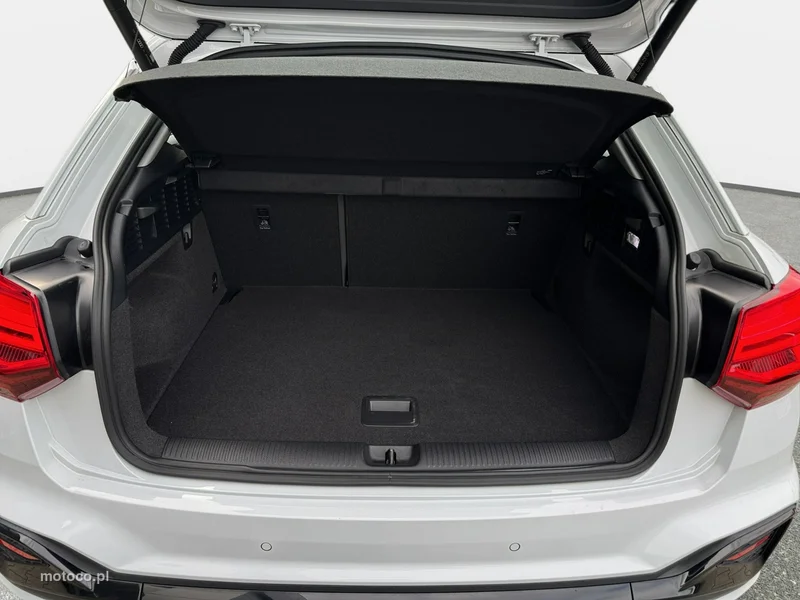 Audi Q2 24