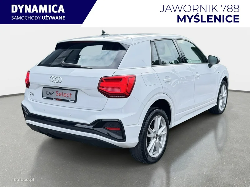 Audi Q2 8