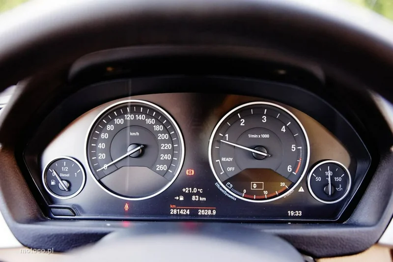 BMW Seria 3 F30 318 15