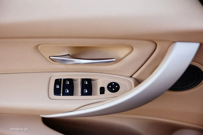 BMW Seria 3 F30 318 19