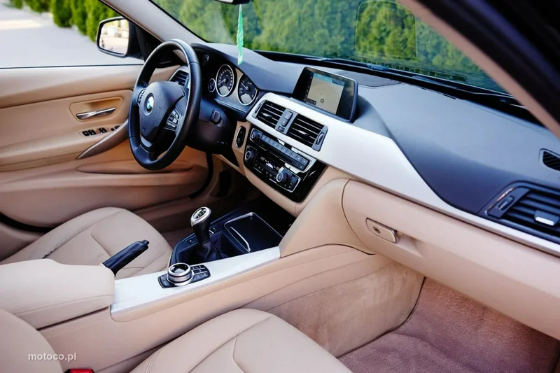 BMW Seria 3 F30 318 30