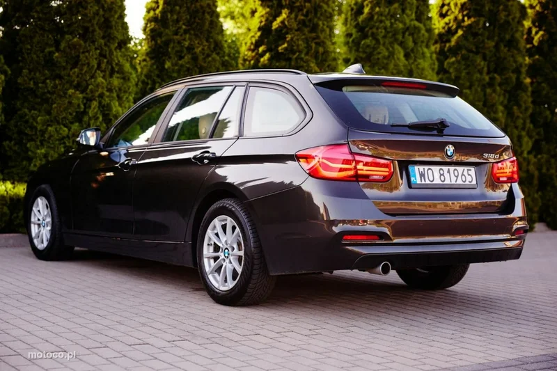 BMW Seria 3 F30 318 4