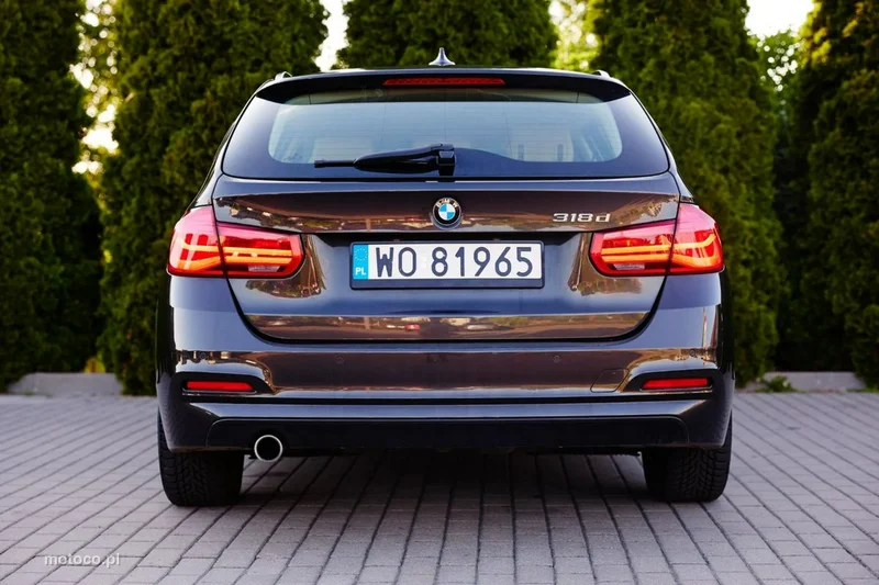 BMW Seria 3 F30 318 5