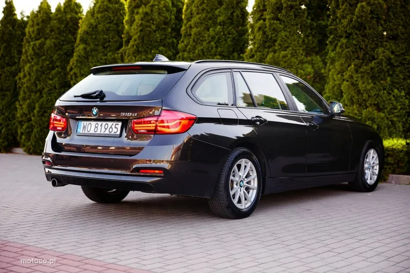 BMW Seria 3 F30 318 6