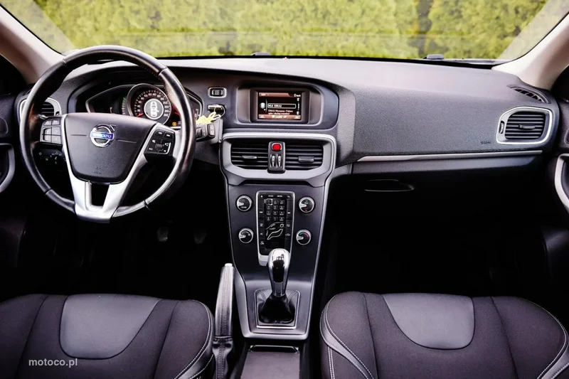 Volvo V40 22