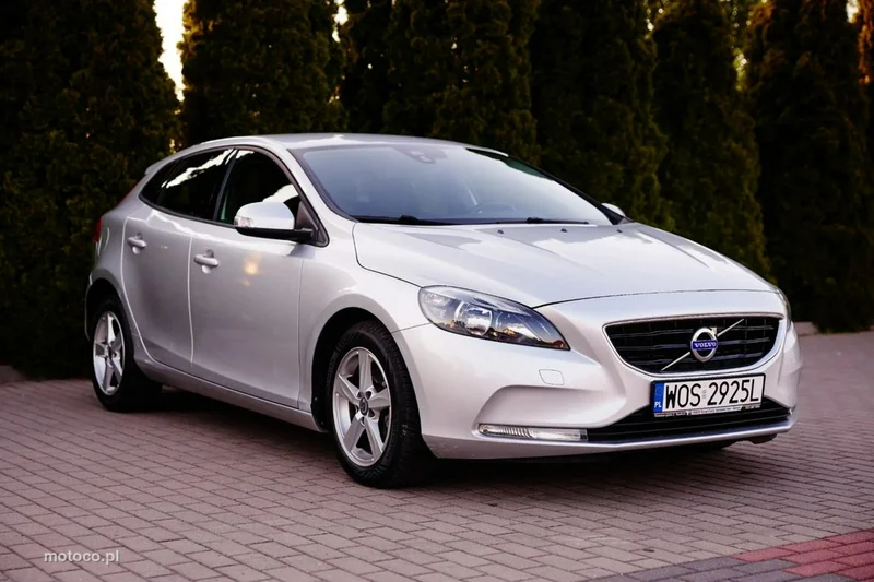 Volvo V40 10
