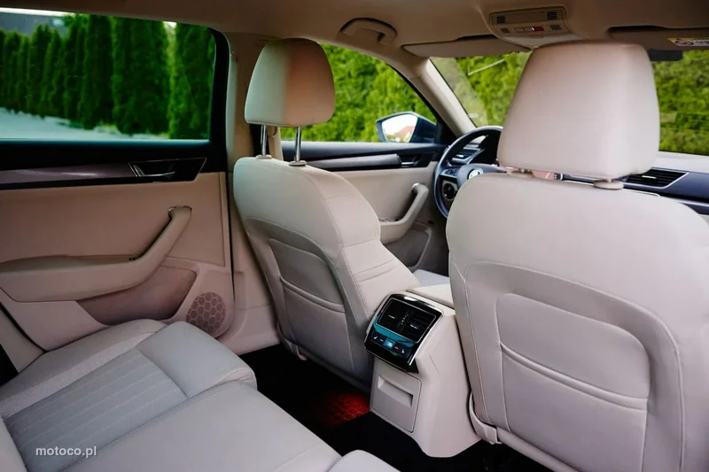 Skoda Superb III 37