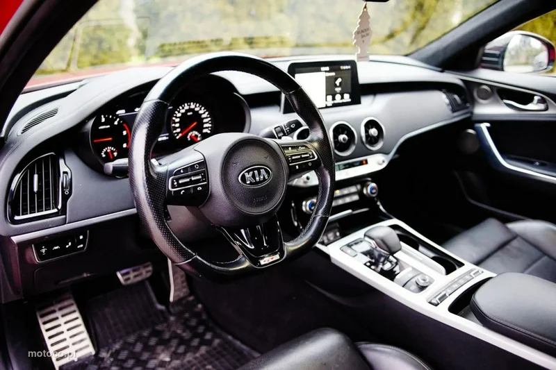 Kia Stinger 17