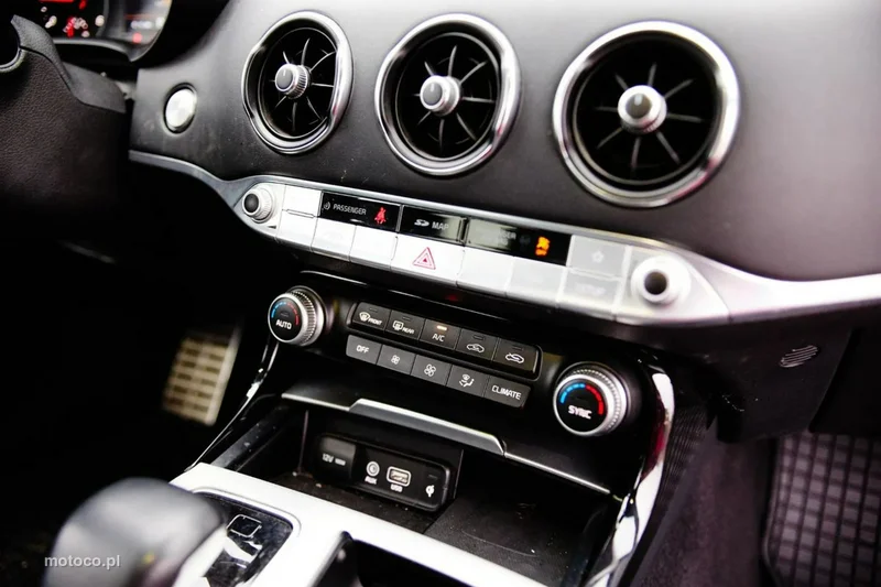 Kia Stinger 34