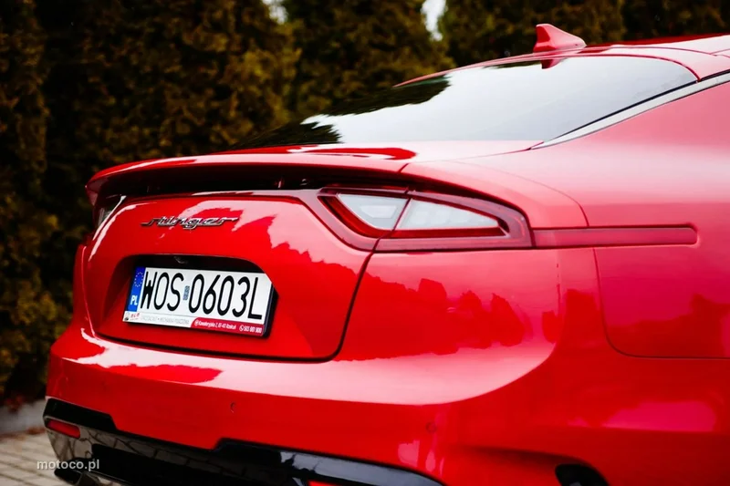 Kia Stinger 9