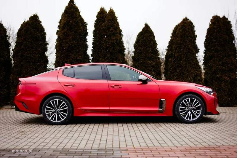 Kia Stinger 10