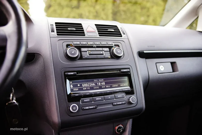 Volkswagen Touran 1T 15