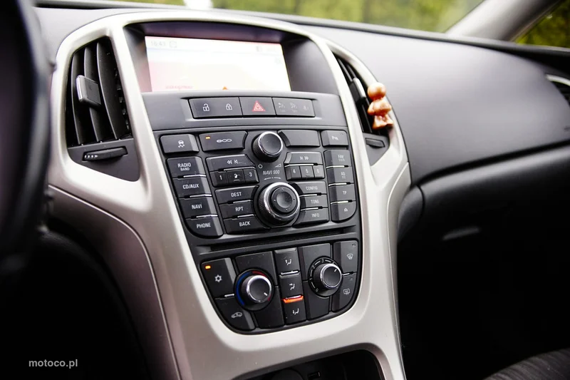 Opel Astra Sports Tourer 14