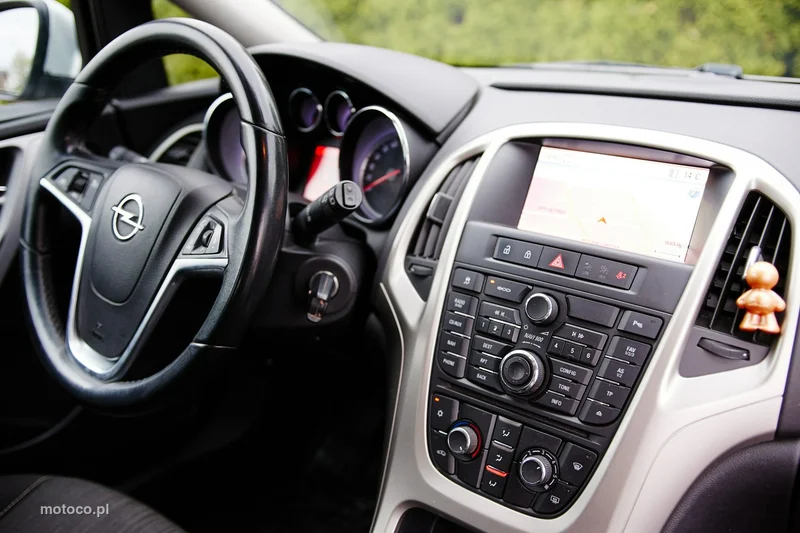 Opel Astra Sports Tourer 22