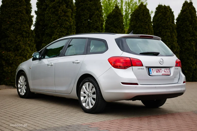 Opel Astra Sports Tourer 4