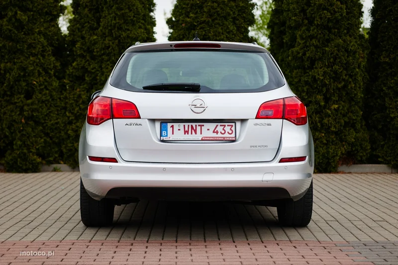 Opel Astra Sports Tourer 5
