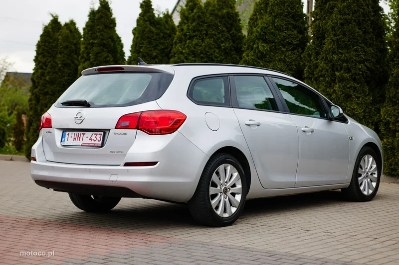 Opel Astra Sports Tourer 6