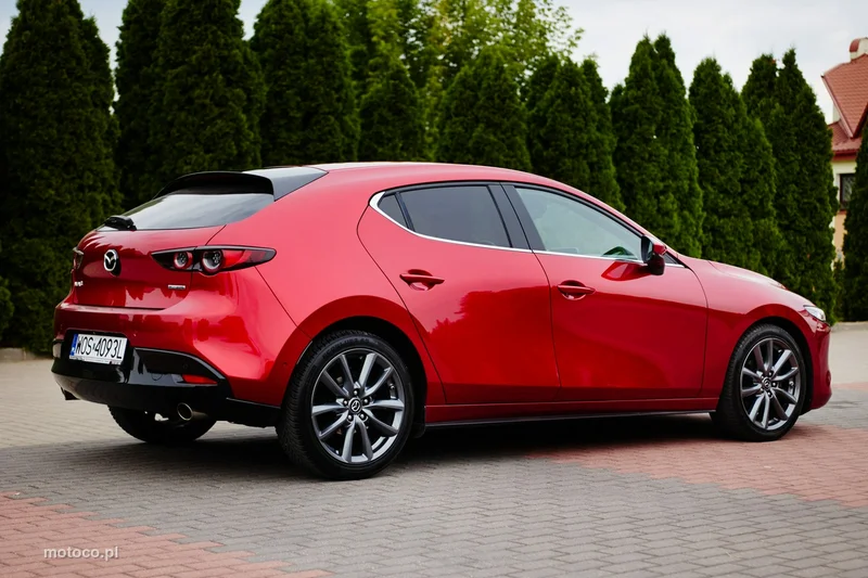 Mazda 3 8