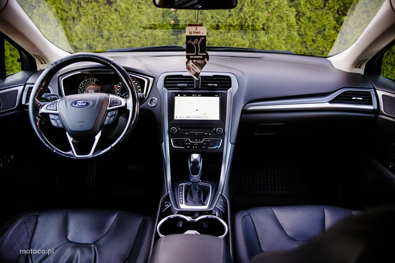 Ford Mondeo V 19