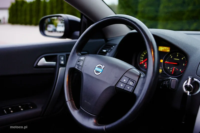 Volvo C70 16