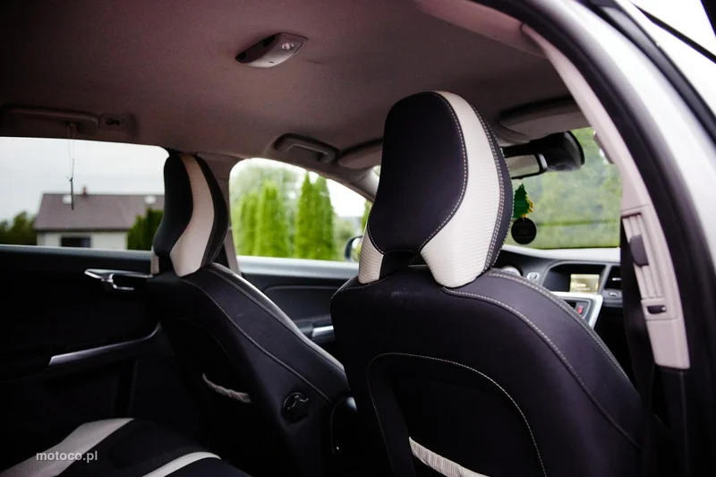 Volvo V60 17