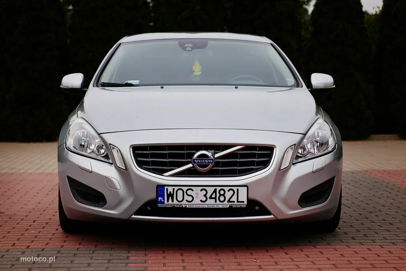 Volvo V60 4
