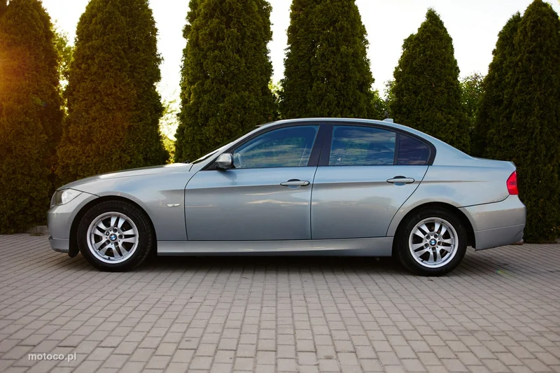 BMW Seria 3 E90 318 2