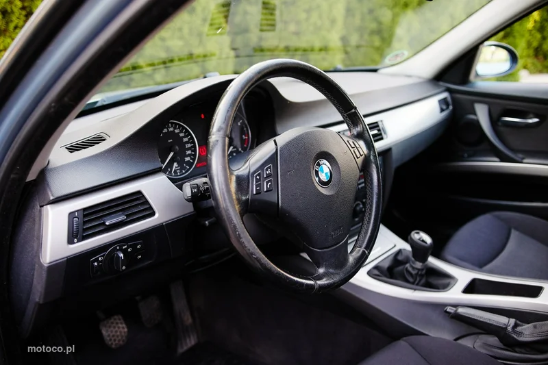 BMW Seria 3 E90 318 13