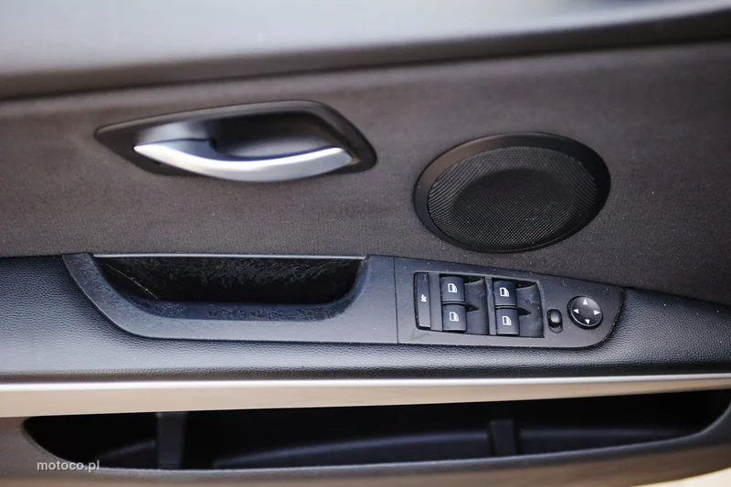 BMW Seria 3 E90 318 14