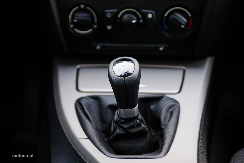 BMW Seria 3 E90 318 18