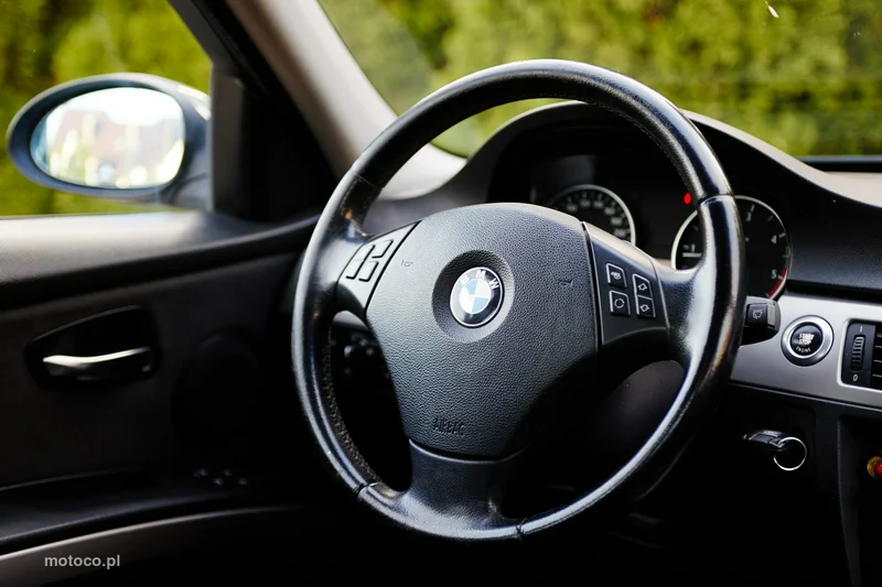 BMW Seria 3 E90 318 19